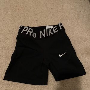 black Nike pros